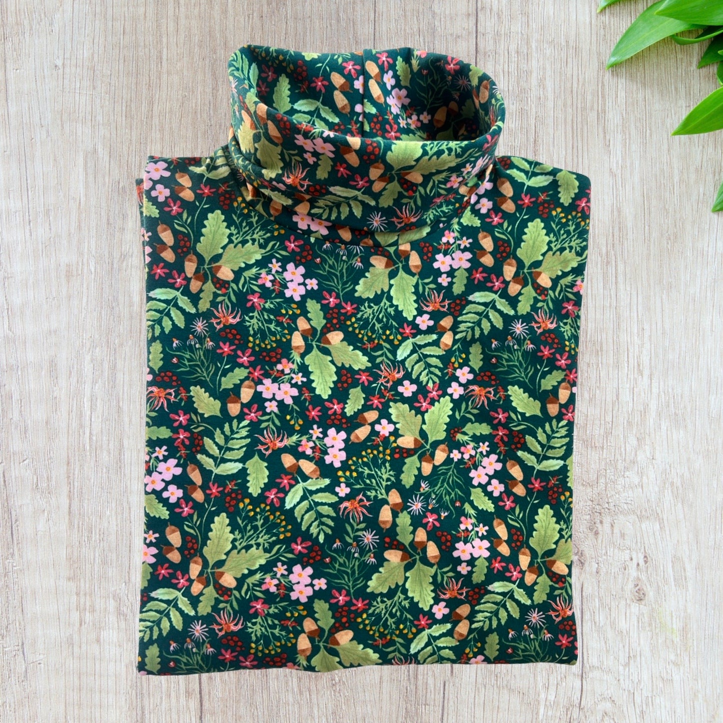Woodlands green Roll Neck Skivvy